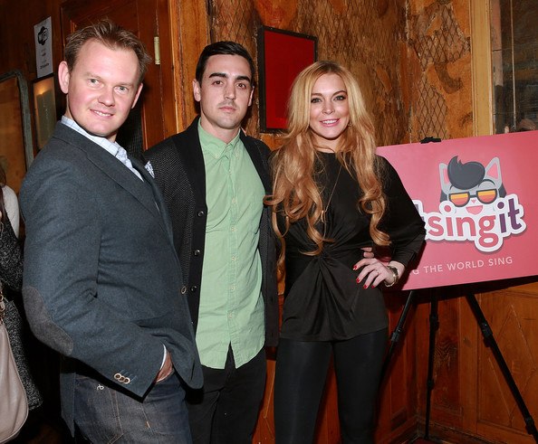 Линдси Лохан. Линдс на мероприятие Just Sing It App Launch! 16 декабря, в Нью - Йорке