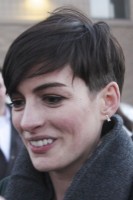 Энн Хэтэуэй. Энн прибыла на премьеру фильма "Однажды в Нью-Йорке".