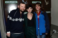 Энн Хэтэуэй. Энн на ужине Sundance.