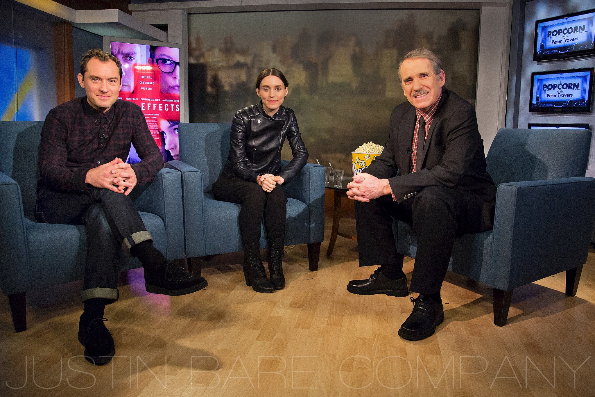 Руни Мара. Руни Мара и Джуд Лоу на передаче "Popcorn with Peter Travers"