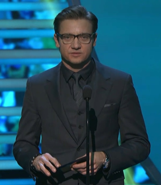 Джереми Реннер. Jeremy Renner presents the Most Valuable Player (‘NFL Honors’)