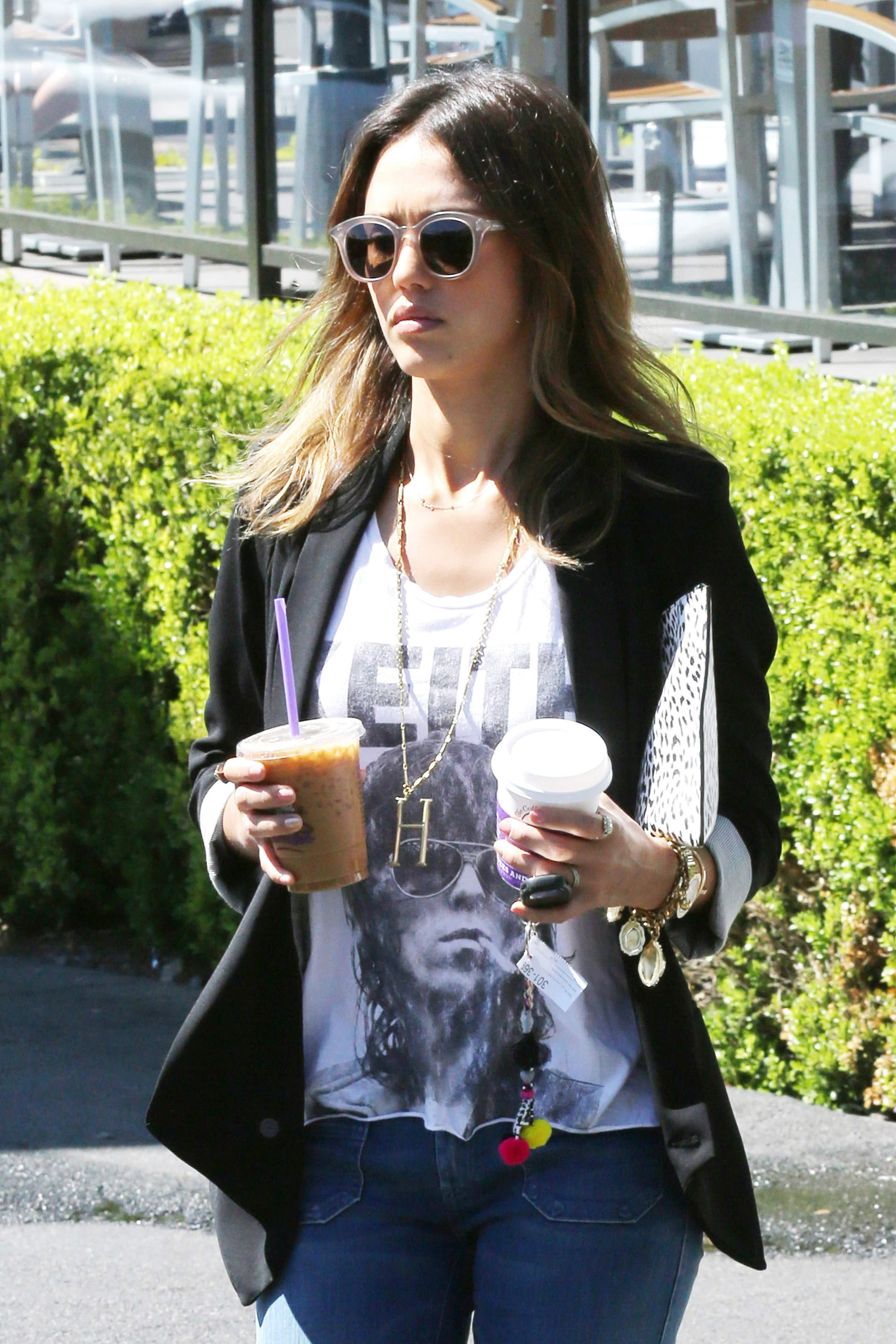 Джессика Альба. Джессика Альба в Беверли-Хиллз