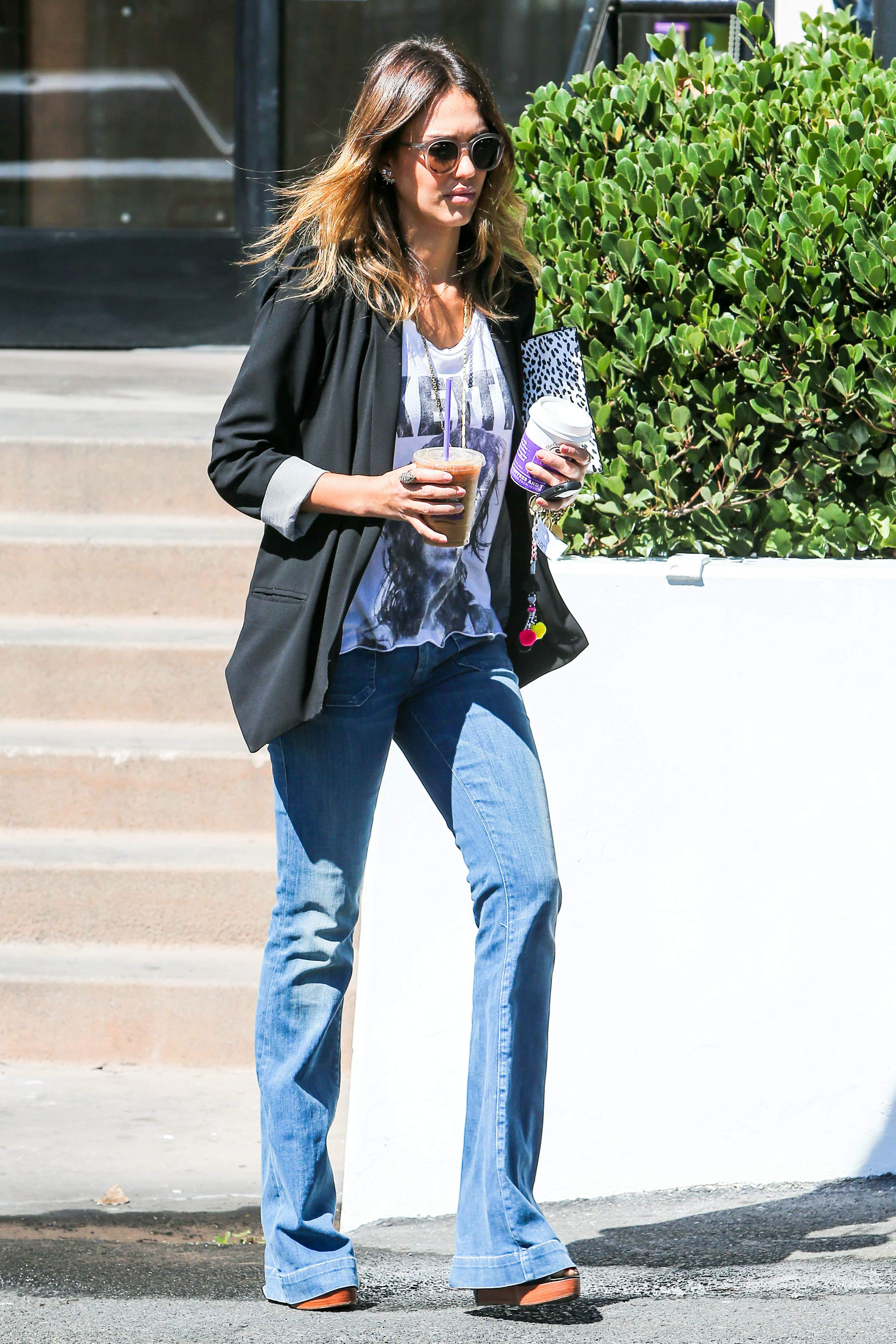 Джессика Альба. Джессика Альба в Беверли-Хиллз