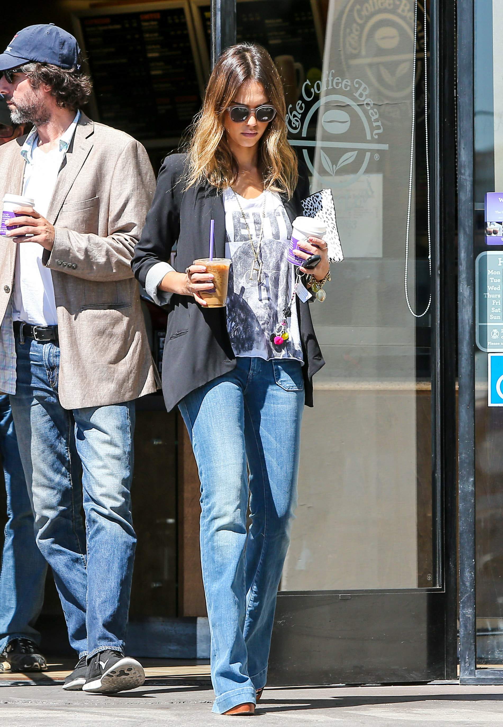 Джессика Альба. Джессика Альба в Беверли-Хиллз