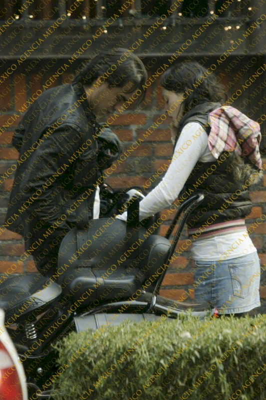 Cурия Вега. Зурия и Хорхе после обеда в ресторане