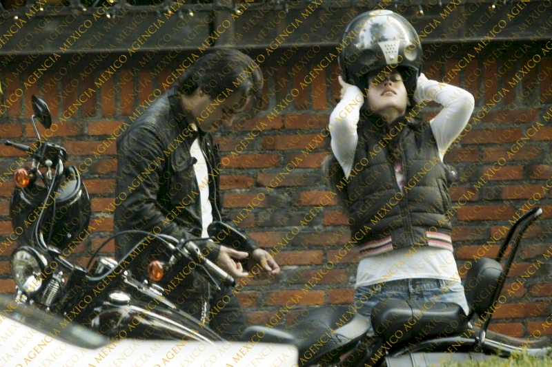 Cурия Вега. Зурия и Хорхе после обеда в ресторане