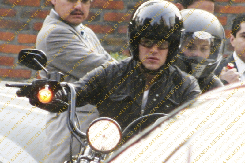 Cурия Вега. Зурия и Хорхе после обеда в ресторане