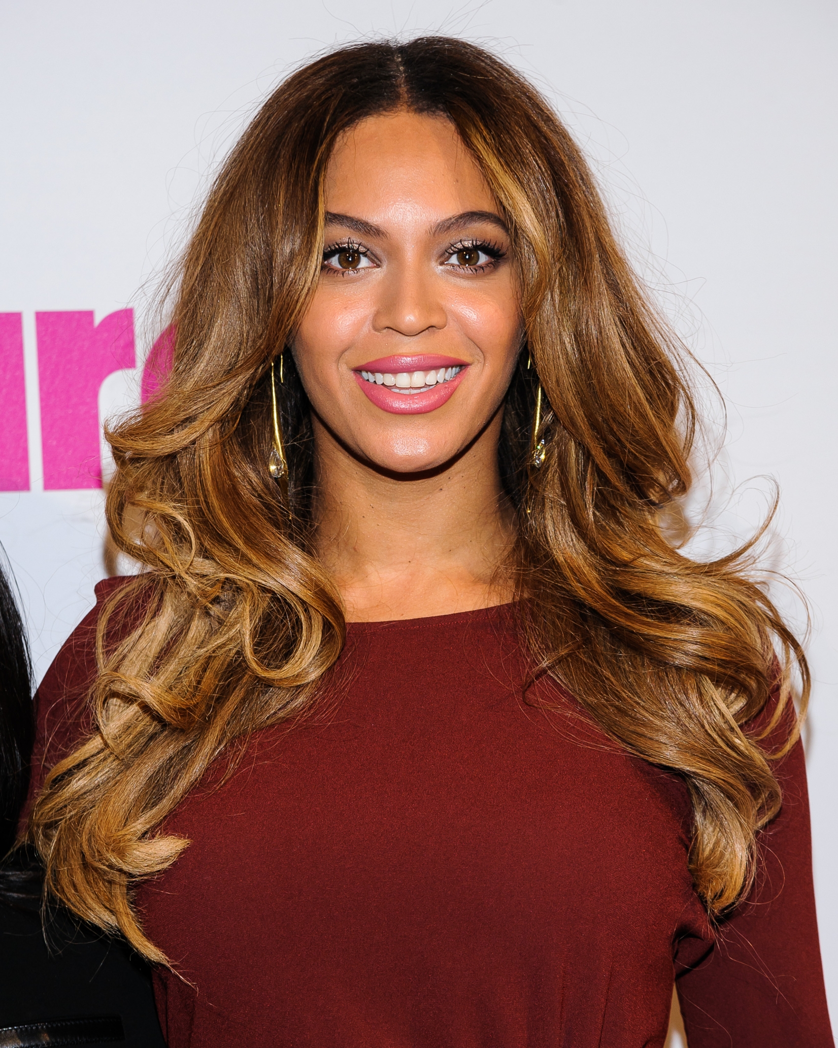 Бейонсе Ноулз. Бейонсе посетила ежегодное мероприятие «Billboard Women In Music» в Нью-Йорке