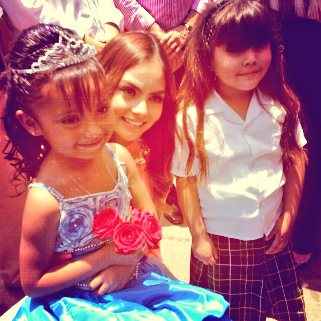 Химена Наваррете. Химена помогла собрать ресурсы для обеденного сообщества в Санта-Поле.