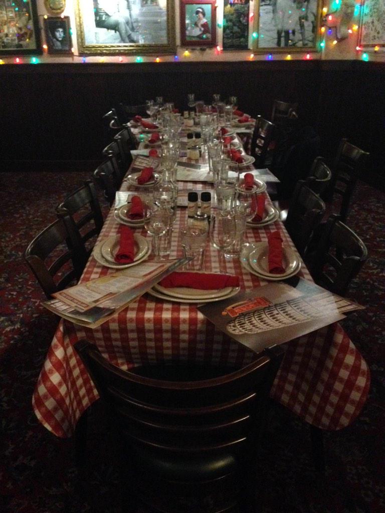 Питер Фачинелли. Сегодня исполняется 41 год нашему горячо любимому Питеру Фачинелли !!! Желаем ему успехов в карьере и личной жизни , здоровья , улыбок , счастья и послушания девочек !!!