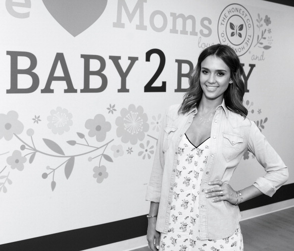 Джессика Альба. "Baby2Baby’s We Love Moms Party" в Лос-Анджелесе