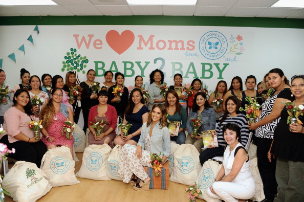 Джессика Альба. "Baby2Baby’s We Love Moms Party" в Лос-Анджелесе