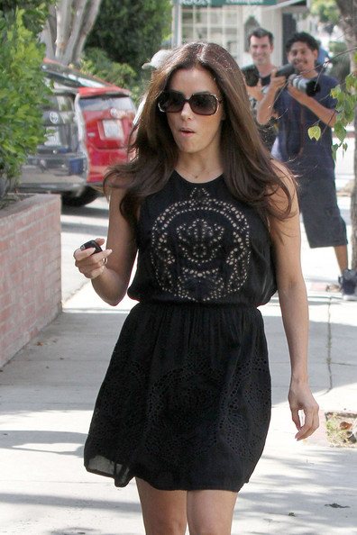 Ева Лонгория. Ева Лонгория направляется в салон красоты, Западный Голливуд, штат Калифорния.