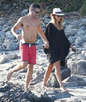 Джессика Альба. Джессика Альба с семьей на отдыхе в Кабо-Сан-Лукас