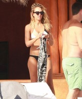 Джессика Альба. Джессика Альба с семьей на отдыхе в Кабо-Сан-Лукас