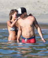 Джессика Альба. Джессика Альба с семьей на отдыхе в Кабо-Сан-Лукас