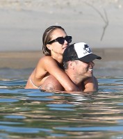 Джессика Альба. Джессика Альба с семьей на отдыхе в Кабо-Сан-Лукас