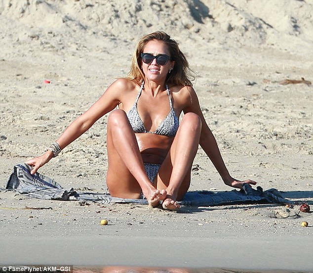 Джессика Альба. Джессика Альба с семьей на отдыхе в Кабо-Сан-Лукас