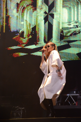 Рианна. 24 МАЯ - RIHANNA ВЫСТУПАЕТ НА ФЕСТИВАЛЕ MAWAZINE