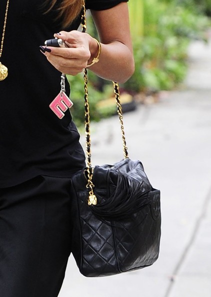 Ева Лонгория. 12 ноября 2013 - Ева Лонгория покидает салон красоты в Беверли Хиллз, штат Калифорния