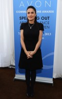 Сальма Хайек. Сальма Хайек посетила «Avon Communications Awards 2013».