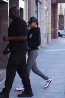 Рианна. 16 АПРЕЛЯ - РИАННА ПОБЫВАЛА НА ПРИЁМЕ У ВРАЧА В ЛОС-АНДЖЕЛЕСЕ