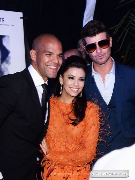 Ева Лонгория. Ева Лонгория после Global Gift Gala посетила вечеринку организованной Nikki Beach в Каннах, Франция.