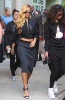 Рианна. 15 МАЯ - RIHANNA НА СЪЁМКАХ РЕКЛАМЫ ПИВА BUDWEISER В НЬЮ-ЙОРКЕ 