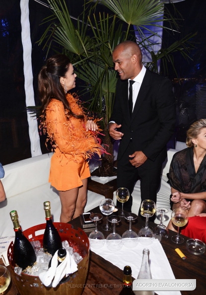 Ева Лонгория. Ева Лонгория после Global Gift Gala посетила вечеринку организованной Nikki Beach в Каннах, Франция.