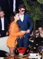 Ева Лонгория. Ева Лонгория после Global Gift Gala посетила вечеринку организованной Nikki Beach в Каннах, Франция.