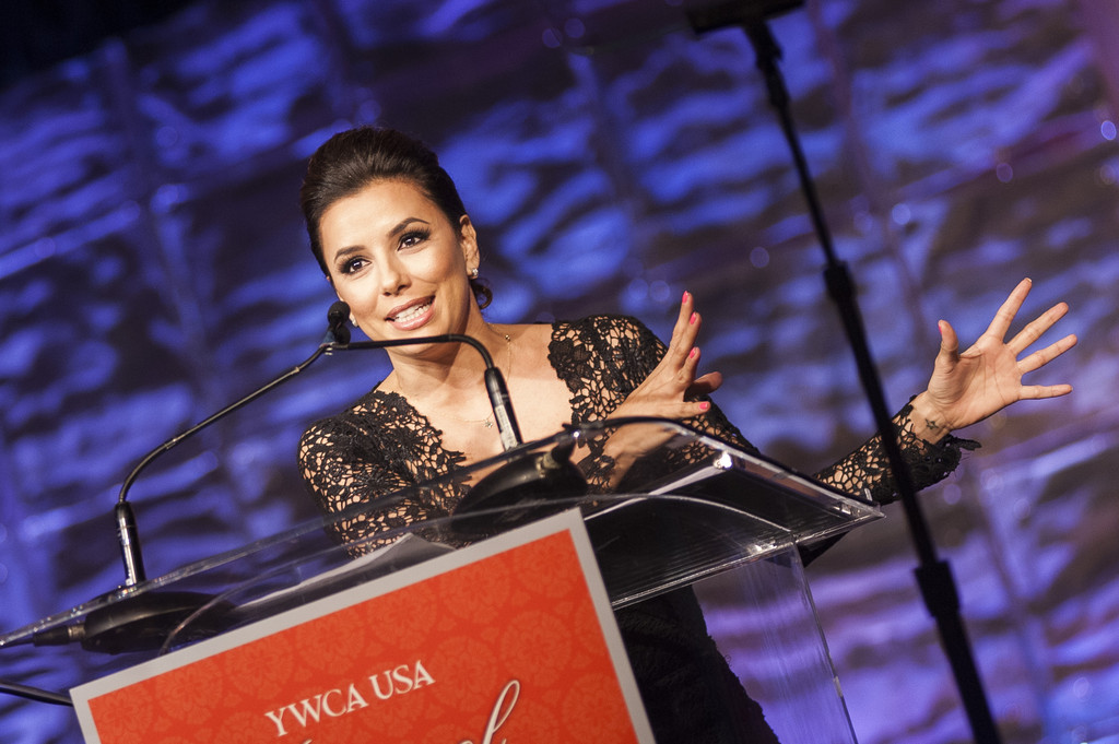 Ева Лонгория. Ева Лонгория на вручении  YWCA USA Women of Distinction Awards Gala в отеле Hyatt Regency, Вашингтон.