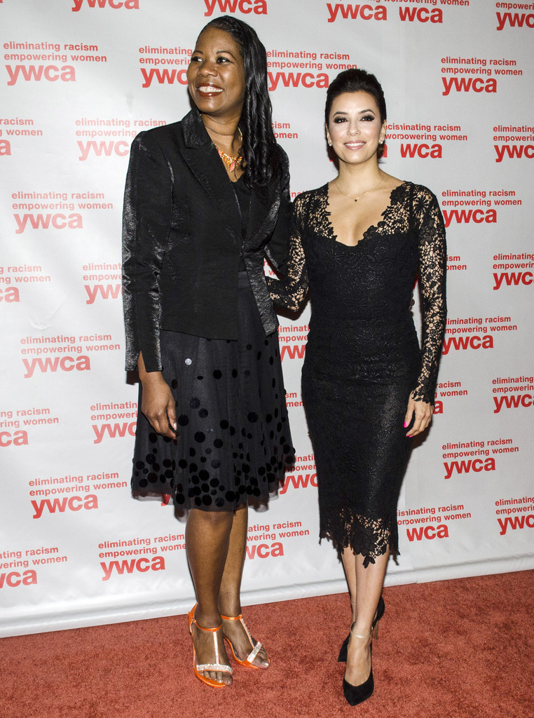 Ева Лонгория. Ева Лонгория на вручении  YWCA USA Women of Distinction Awards Gala в отеле Hyatt Regency, Вашингтон.