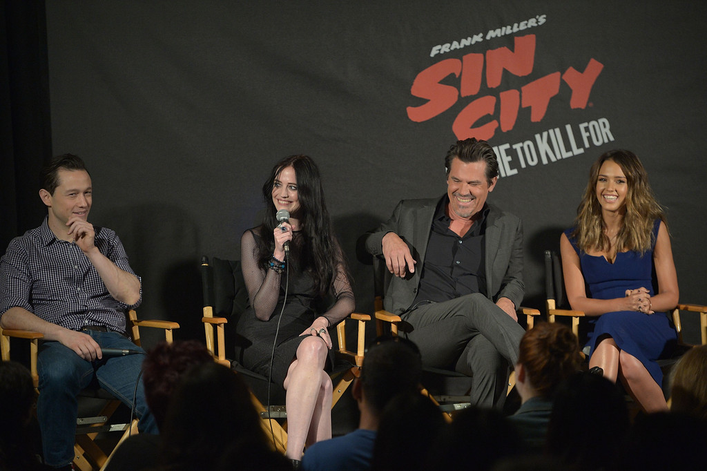 Джессика Альба. Джессика Альба и другие на пресс-конференции "Города грехов 2"