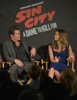 Джессика Альба. Джессика Альба и другие на пресс-конференции "Города грехов 2"