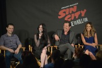 Джессика Альба. Джессика Альба и другие на пресс-конференции "Города грехов 2"