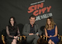 Джессика Альба. Джессика Альба и другие на пресс-конференции "Города грехов 2"