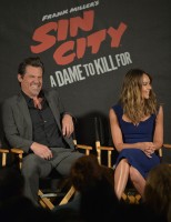 Джессика Альба. Джессика Альба и другие на пресс-конференции "Города грехов 2"