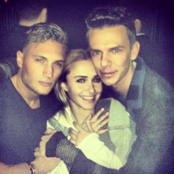 Хайден Панеттьери. 3 варианта одного фото с инстаграмма друзей