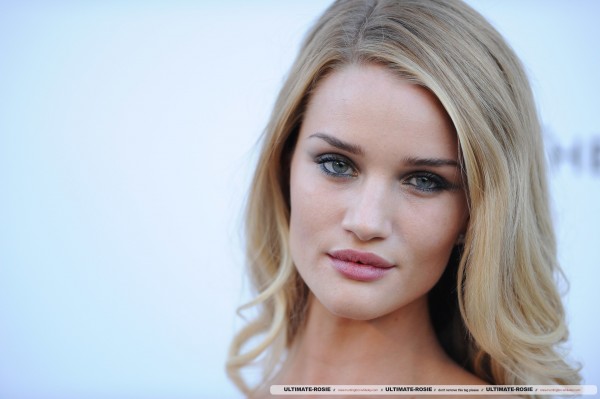 Роузи Хантингтон-Уайтли. Мероприятие "Кино против СПИДа" (часть 2)