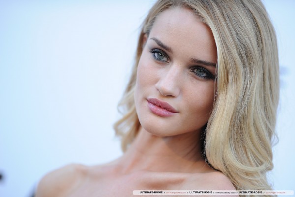 Роузи Хантингтон-Уайтли. Мероприятие "Кино против СПИДа" (часть 2)