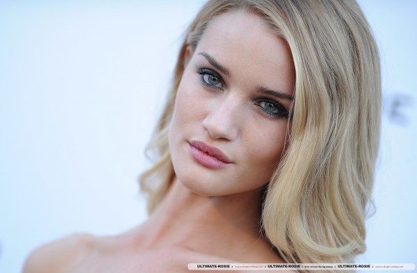 Роузи Хантингтон-Уайтли. Мероприятие "Кино против СПИДа" (часть 2)