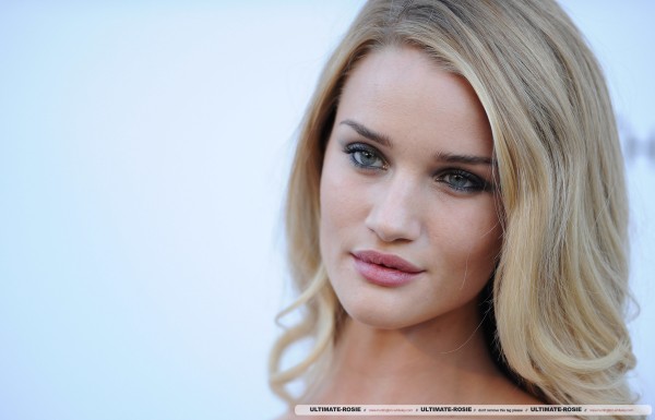 Роузи Хантингтон-Уайтли. Мероприятие "Кино против СПИДа" (часть 2)