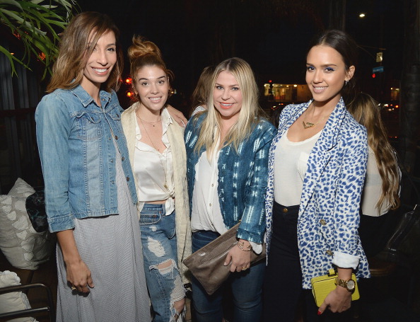 Джессика Альба. Джессика Альба посетила презентацию книги "A Denim Story" в Лос-Анджелесе