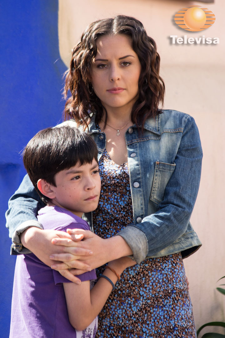 Cурия Вега. Кадры из нового эпизода теленовеллы «Какие же они богатые, эти бедные».