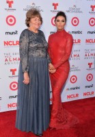 Ева Лонгория. 2013 NCLR ALMA Awards - часть 1