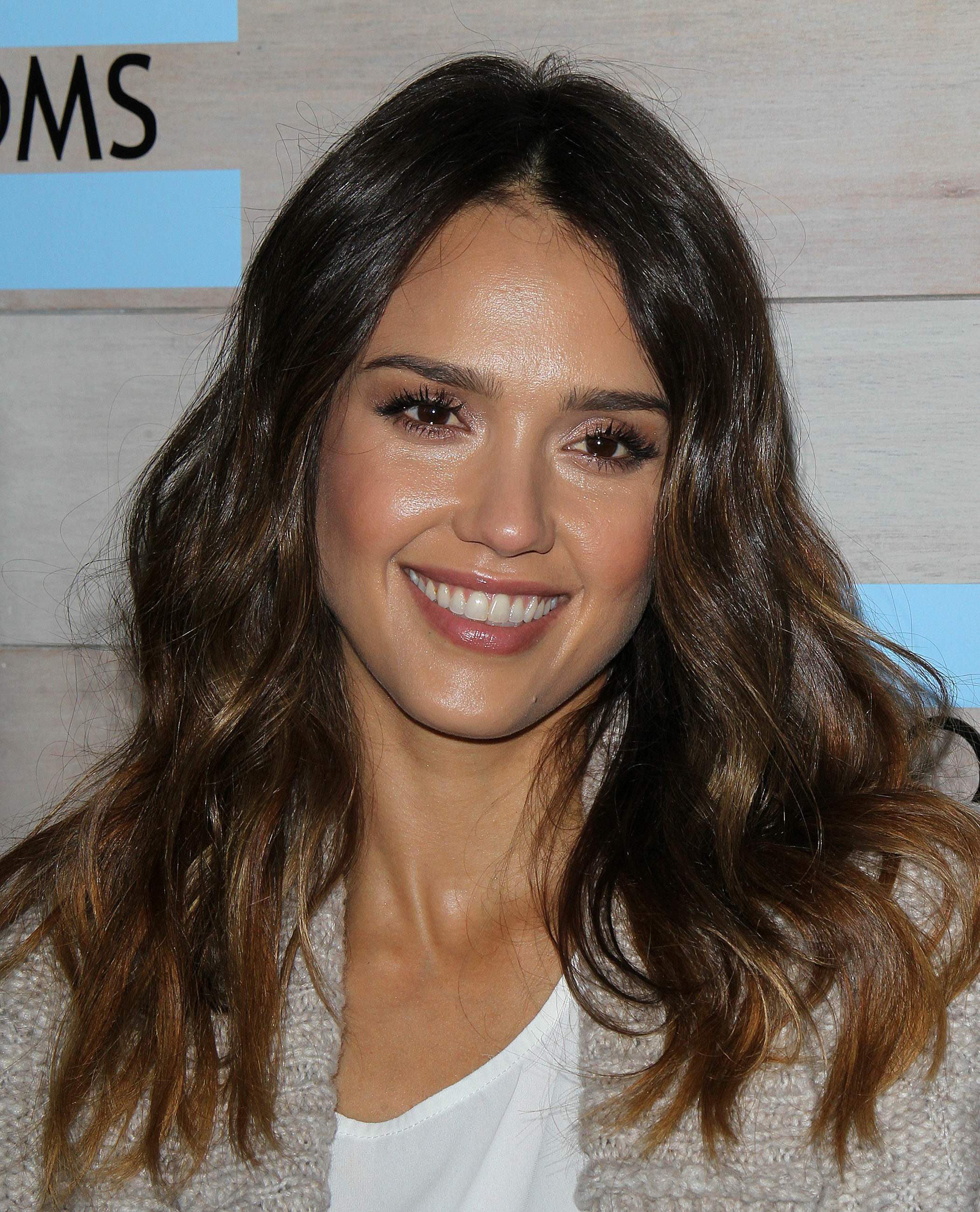 Джессика Альба. Джессика Альба на мероприятии TOMS for Target Launch в Калвер-Сити