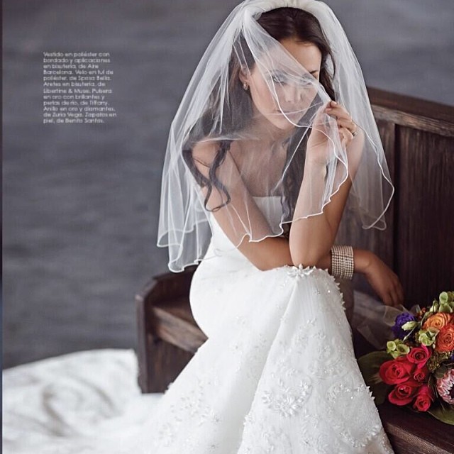 Cурия Вега. Фото из Twitter'а и Instagram'а Сурии – снимки из фотосессии для журнала «Vanidades Novias».