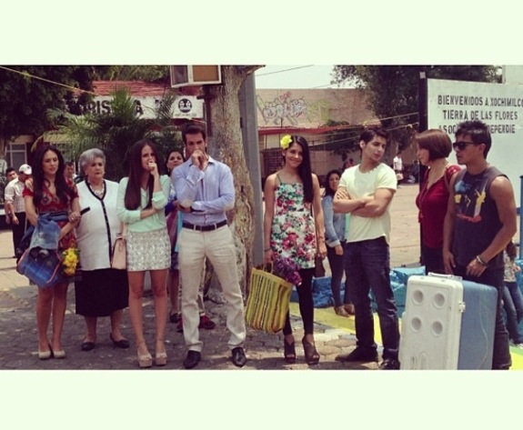 Cурия Вега. Новые/старые фото на съемочной площадке сериала «Какие же богатые эти бедные».