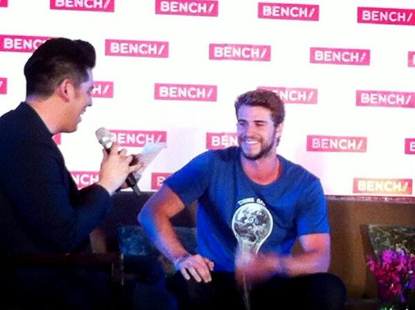 Лиам Хемсворт. -  Bench/ press conference in Manila