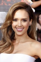 Джессика Альба. Джессика Альба на церемонии MTV Movie Awards 2014